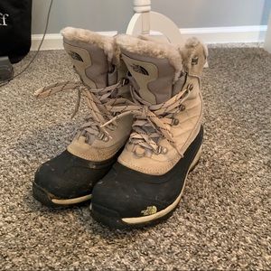 Women’s North face boots